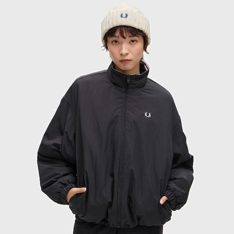 FRED PERRY�i�t���b�h�y���[�j�̃V���b�v�j���[�X�u�A�E�^�[���W�I��l�C�i�C�����W���P�b�g�⒆�ȃA�E�^�[���v
