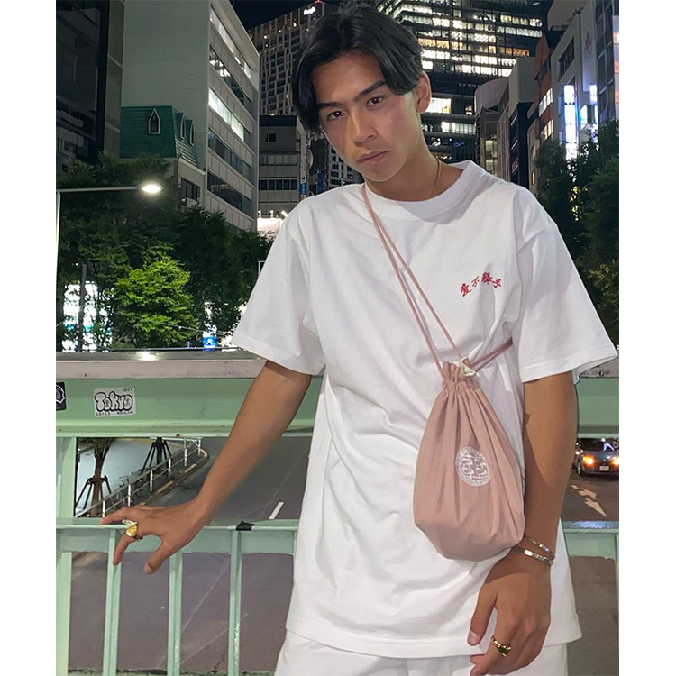 Anown アノンのトピックス New Item ファッションインフルエンサーkatsuya Anown コラボアイテムが登場 Zozotown