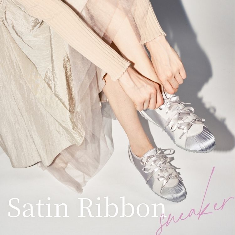 LucidaiV[_j̃Vbvj[Xu݌Ɏc킸Iv