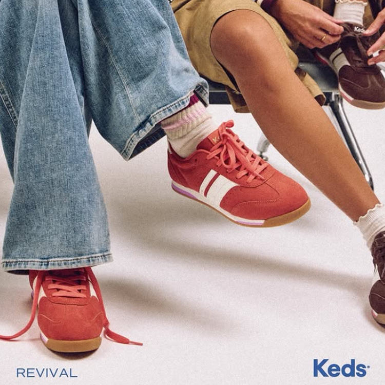 BMS�i�r�[�G���G�X�j�̃V���b�v�j���[�X�u�yKeds�z�����ɉf����A���g���X�j�[�J�[�v