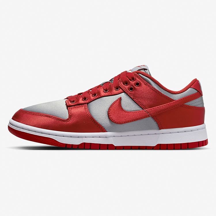 NIIE WMNS DUNK LOW ESS SNKR DX5931-001（スニーカー）｜NIKE（ナイキ