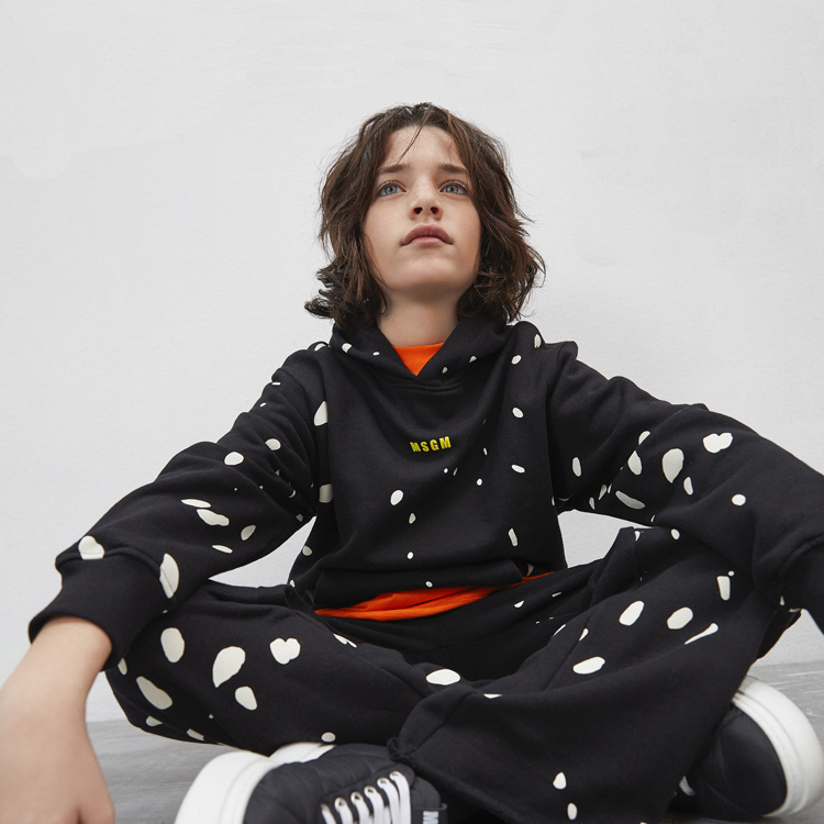 MSGM｜エムエスジーエムのトピックス「【MSGM KIDS】 セットアップで簡単ストリートスタイル」 - ZOZOTOWN