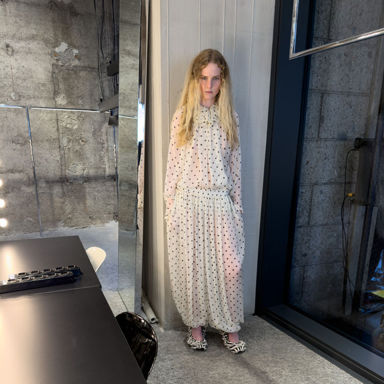 MSGM�i�G���G�X�W�[�G���j�̃V���b�v�j���[�X�u�yMSGM�zSET THE STYLE �\ �����Z�b�g�Ŋ�������A�Ă̎���Z�b�g�A�b�v�v