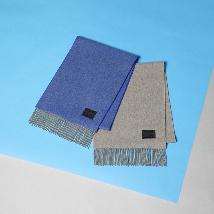 Paul Smithi|[EX~Xj̃Vbvj[Xu~̑ɍʂYAV}t[ov