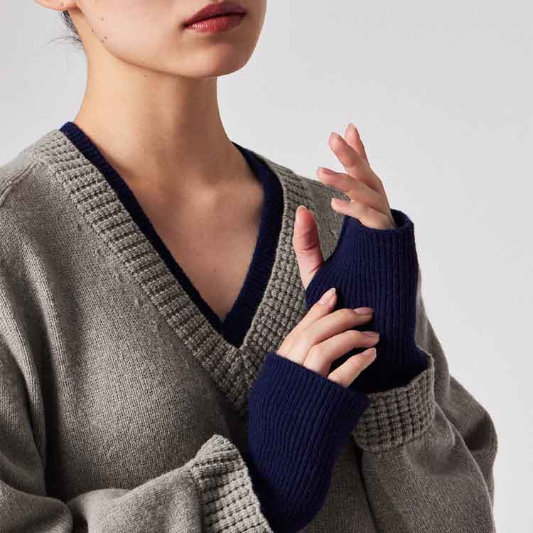 【最新作】ポールスミス　ニット　25AW Mサイズ シンプルなデザイン♪】ポールスミス ダンボールニット (Paul Smith