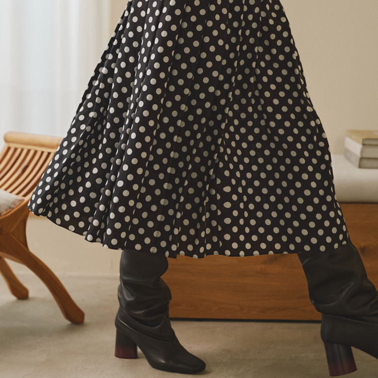 Paul Smith�i�|�[���E�X�~�X�j�̃V���b�v�j���[�X�u�N���V�b�N�ɉ؂₮�A�h�b�g���̃A�N�Z���g�v