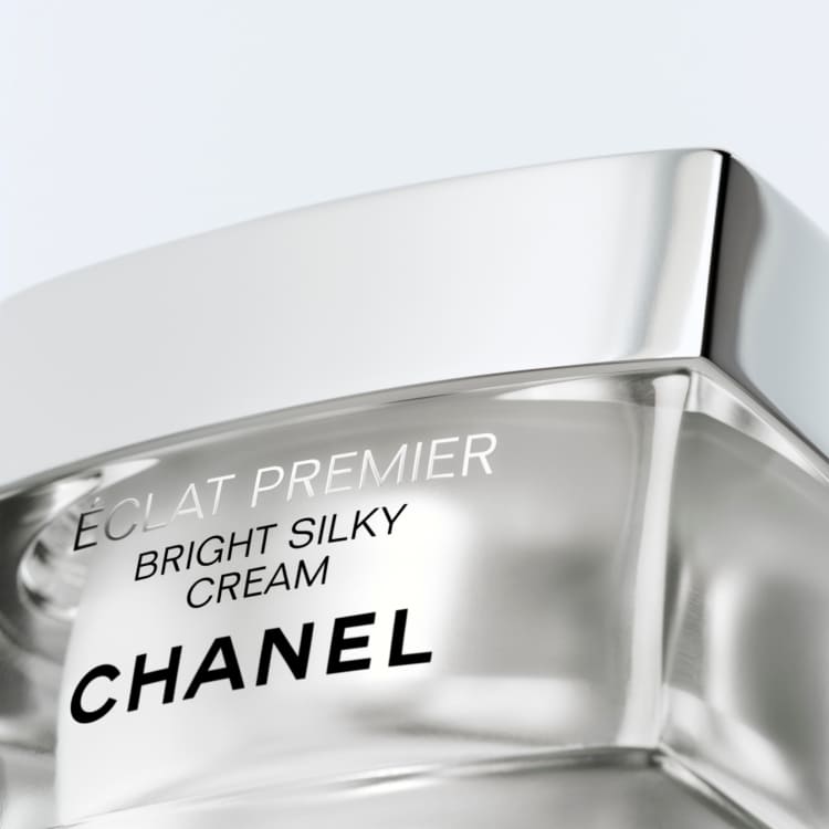 エクラ プルミエ ブライト ミルキー エッセンス ブライトニング化粧水