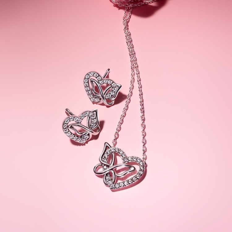 Pandora�i�p���h���j�̃V���b�v�j���[�X�u���ڂ̃V���o�[�W���G���[�yPandora�z�v