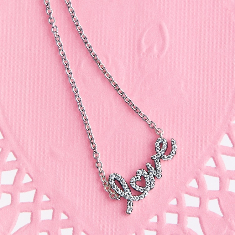 Pandora�i�p���h���j�̃V���b�v�j���[�X�u�l�b�N���X���W�yPandora�z�v