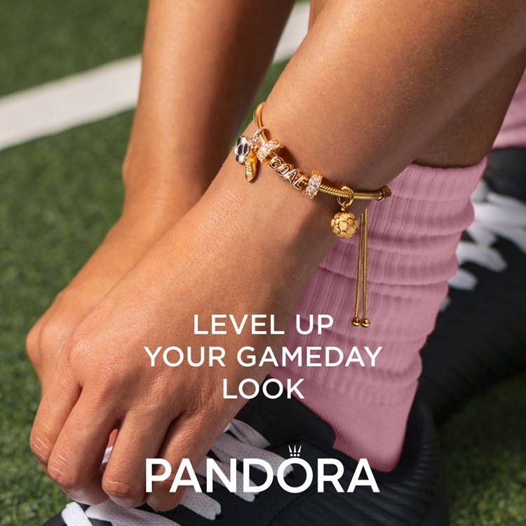 パンドラ ブレスレット チャーム付き Pandora｜パンドラのトピックス「2026年ワールドカップチャーム