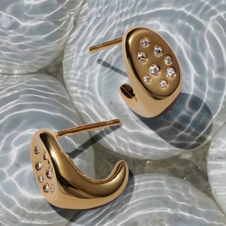 Pandora｜パンドラのトピックス「夏のおすすめピアス【Pandora