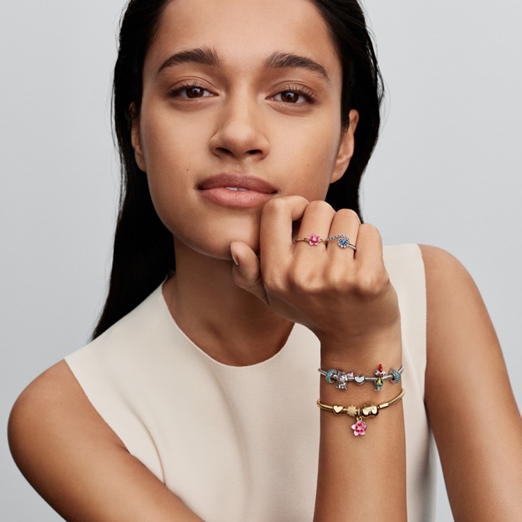 Pandora�i�p���h���j�̃V���b�v�j���[�X�u�J���[�n�[�g�A�N���b�v�A�~�`�`���[���yPandora�z�v