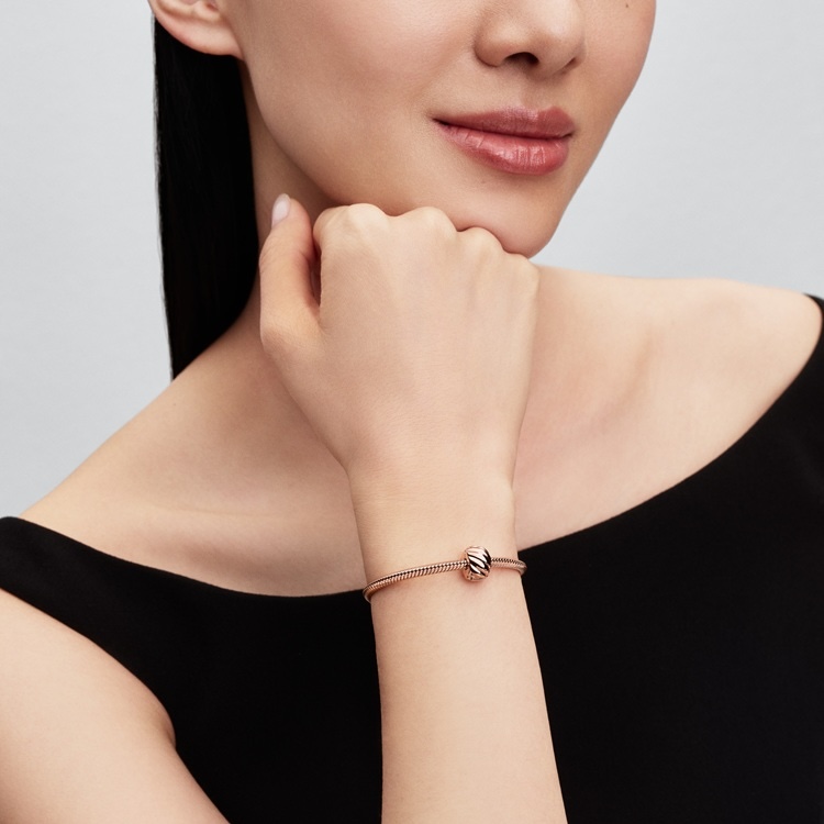 Pandora�i�p���h���j�̃V���b�v�j���[�X�u�N���b�v&�Z�[�t�e�B�`�F�[���`���[���yPandora�z�v