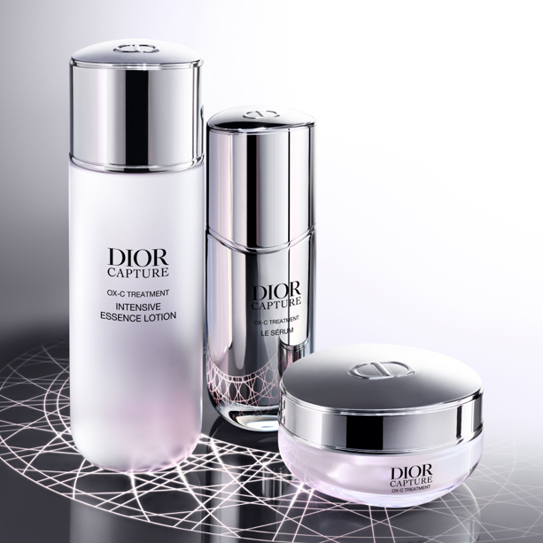 DIOR�i�f�B�I�[���j�̃V���b�v�j���[�X�u�f�B�I�[�� �J�v�`���[������A���̃��J�j�Y�����T�|�[�g(*1)������e�t���[�V�����a�� �v