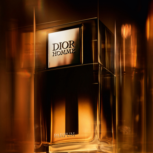 DIOR｜ディオールのトピックス「スパイシーでウッディーな香り