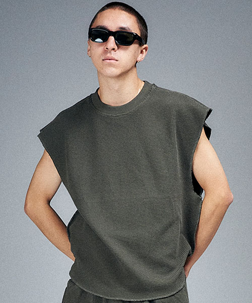JoyntiWCgj̃Vbvj[XuyUniversal Style Wear 2025 SS VizX[uXTeev