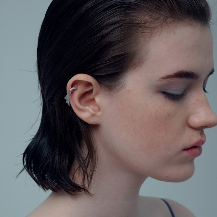 and cloud�i�A���h�N���E�h�j�̃V���b�v�j���[�X�u�g�����h�́y���{�����`�[�t�z�v