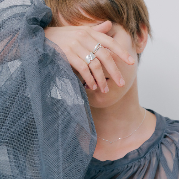 and cloud�i�A���h�N���E�h�j�̃V���b�v�j���[�X�u�y�{�������z�V�� "Grayscale" Collection�v