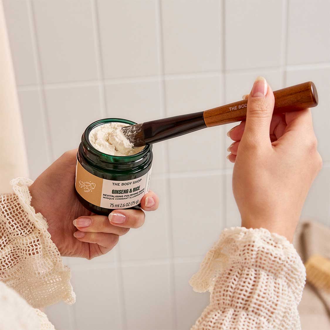 THE BODY SHOPiU{fBVbvj̃Vbvj[XuXyVPAƂȂ߂炩ŁA邭NAȔցv