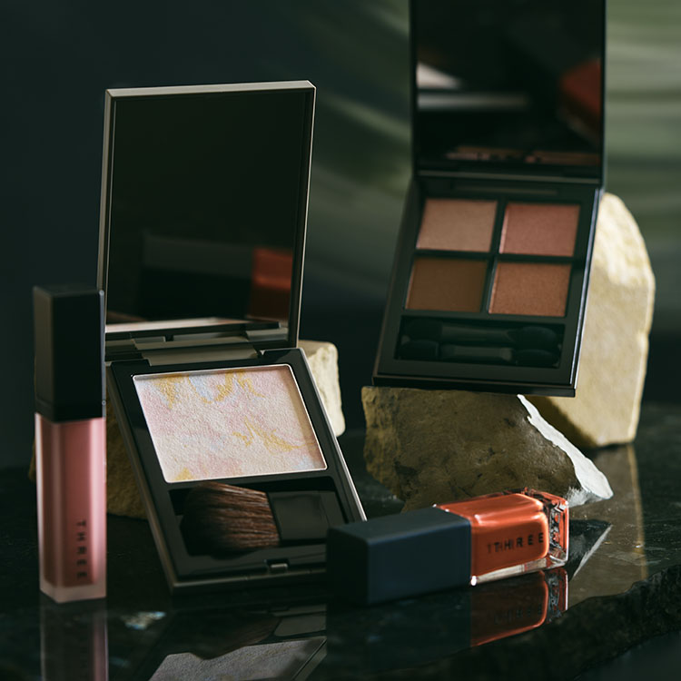 THREEiX[j̃Vbvj[Xuy\Jnz2025 AUTUMN MAKEUP COLLECTION ^7.16 `v