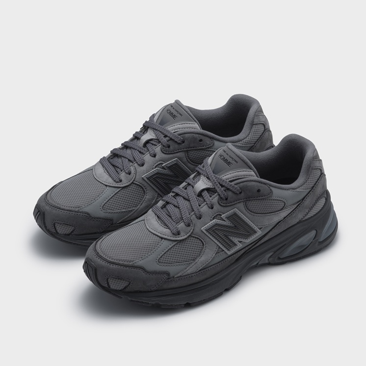 COMME des GARCONS HOMME�i�R�� �f �M�����\���E�I���j�̃V���b�v�j���[�X�uRESTOCK �wNew Balance 2010�x W-NAME GRAY�v