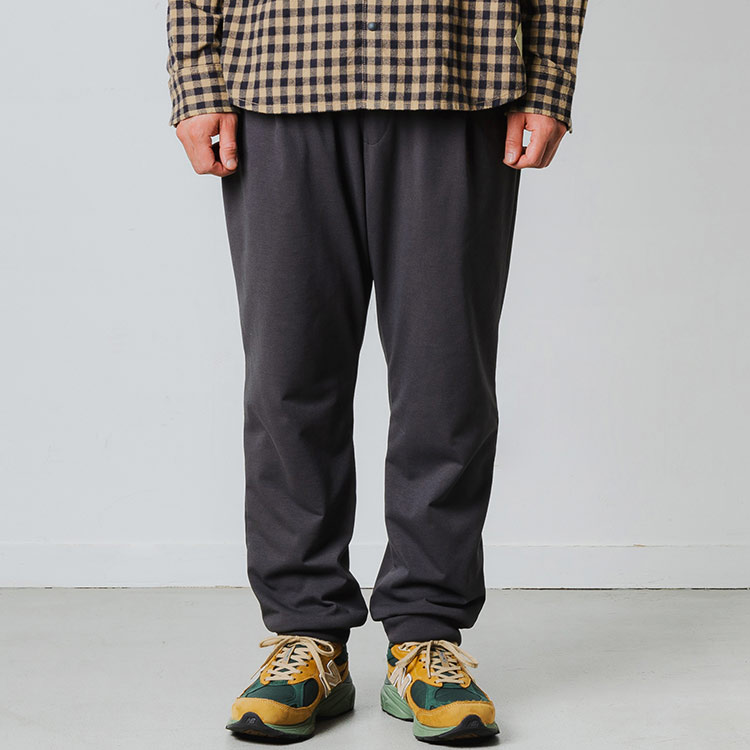 narifuri｜ナリフリのトピックス「足先まで温かく｜ウォームパンツ