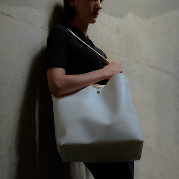 Cassette Chart�i�J�Z�b�g�`���[�g�j�̃V���b�v�j���[�X�u�yTHE ART OF CARRYING�z���_���ƃN���V�J����������A�Â��ȘȂ܂��v