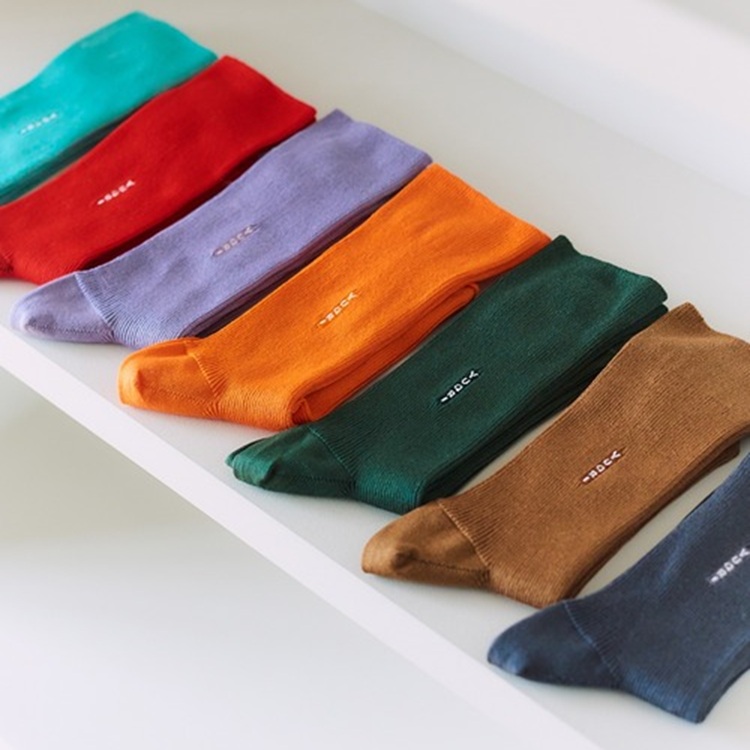 Cassette Chart�i�J�Z�b�g�`���[�g�j�̃V���b�v�j���[�X�u�yYUQRI�z������ԁA�ґ�Ȏ��ԁB�������ƍ��グ��ꂽ�����̈ꖇ�v