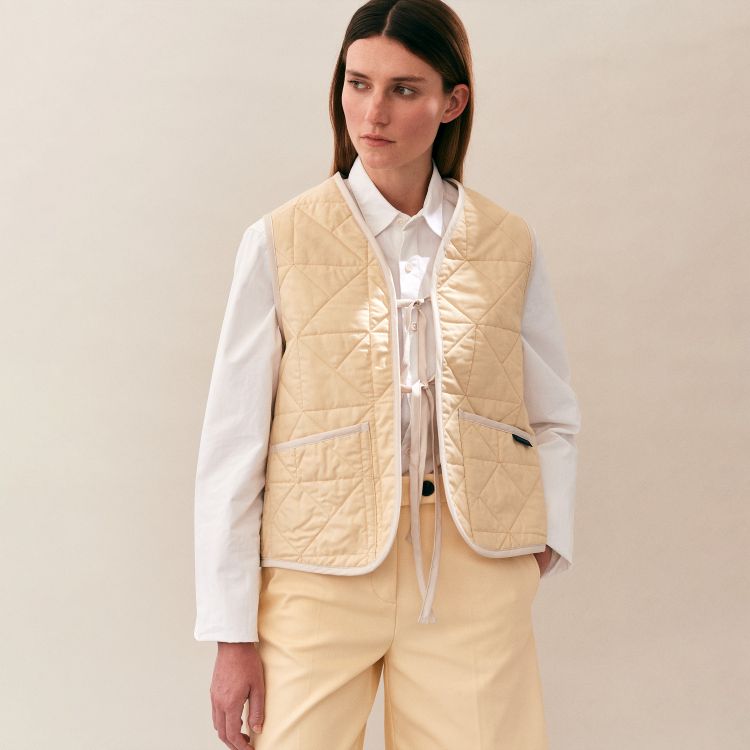 Lavenham�i���x���n���j�̃V���b�v�j���[�X�uLAVENHAM�b26SS Front Bow Gilet Womens�v