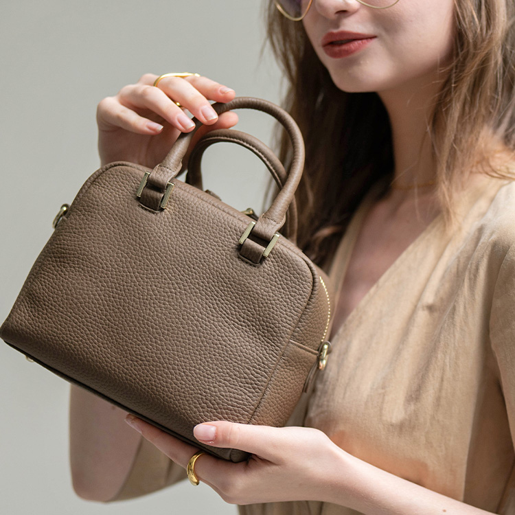 HAYNI�i�w�C�j�j�̃V���b�v�j���[�X�u�yHAYNI (�w�C�j)�z�o�b�O����t�̑����ɃA�b�v�f�[�g�v