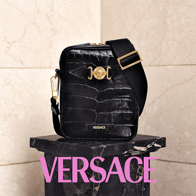 カラー系統ヴェルサーチ Versace ウエストバッグ　ボディバッグ　ウェストポーチ 黒