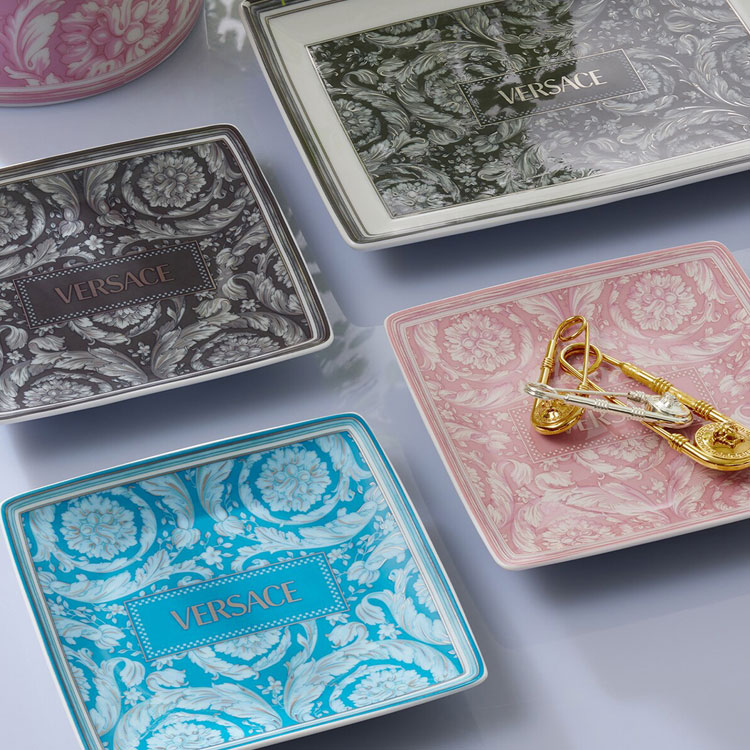 クリスタル ラ メドゥーサ グレカ ネックレス（ネックレス）｜VERSACE