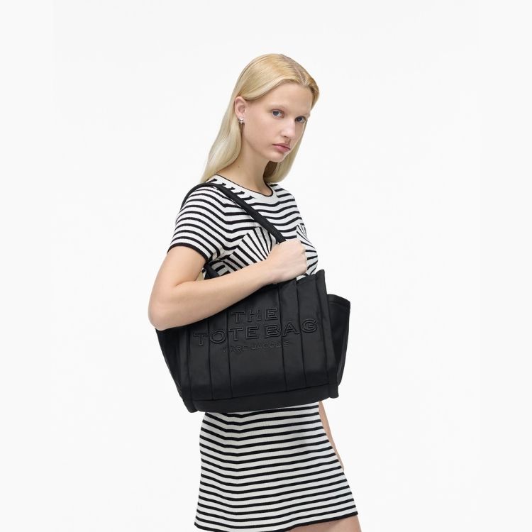 THE PUFFY NYLON MEDIUM TOTE BAG/ザ パフィー ナイロン