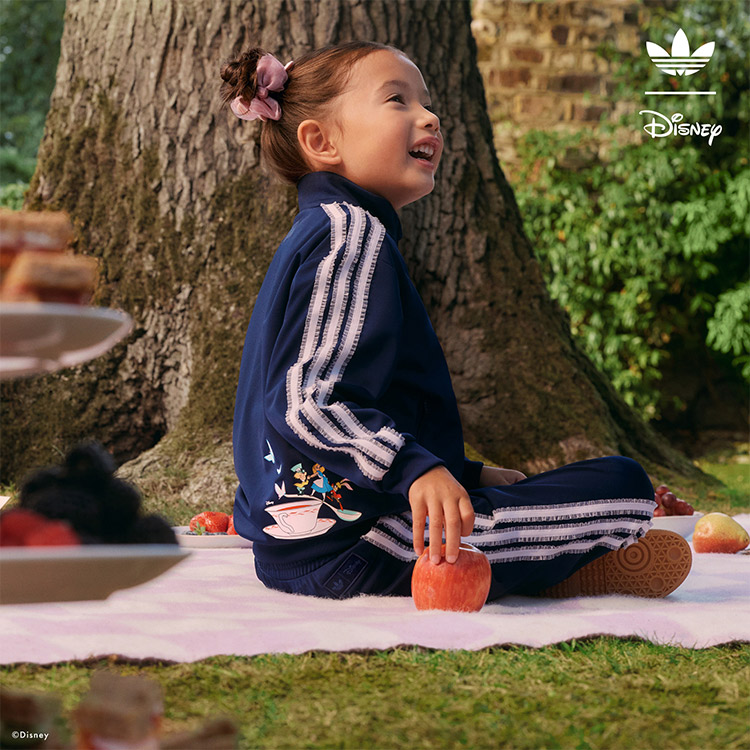 adidasiAfB_Xj̃Vbvj[XuyAfB_XzfBYj[ ӂ̍̃AXv