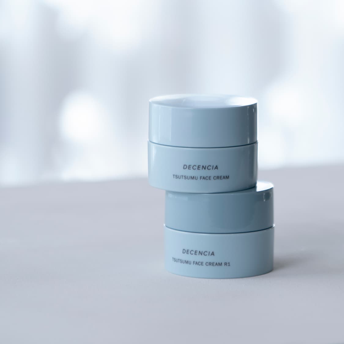 DECENCIA�i�f�B�Z���V�A�j�̃V���b�v�j���[�X�u�O���h�������甧����鍂�ێ��N���[���B �C�ɂȂ镔���ɓh��Ɖԕ��̕t����}�����܂��B�������A�ԕ��Ȃǁv