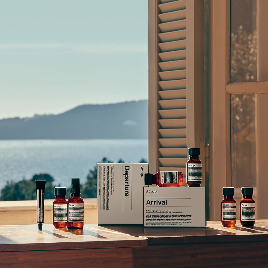 AESOP イソップ シダー＆シトラス 有難い リップ トリートメント 9ml