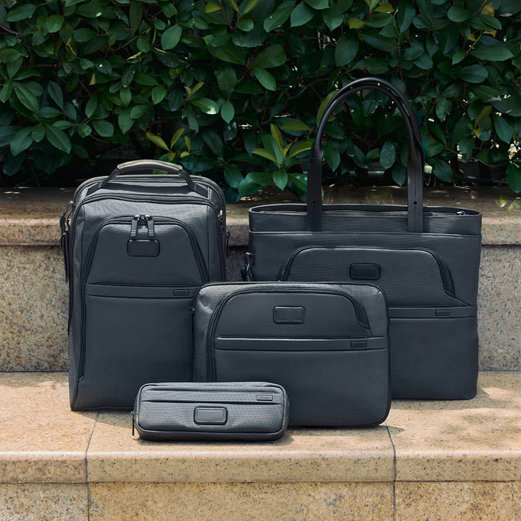 TUMI�i�g�D�~�j�̃V���b�v�j���[�X�uTUMI | SOPH. �R���N�V�����v