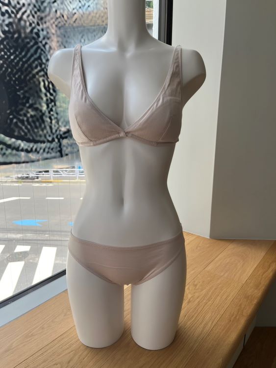 LANGELIQUE�i�����W�F���[�N�j�̃V���b�v�j���[�X�u�w���V�[�ȕ��͋C�Ȃ炱��I�v