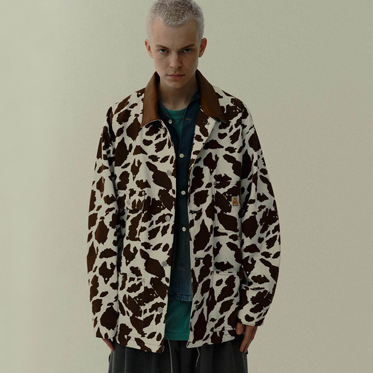 DISCOVERED�i�f�B�X�J�o�[�h�j�̃V���b�v�j���[�X�uCOW PRINT COVERALL�v