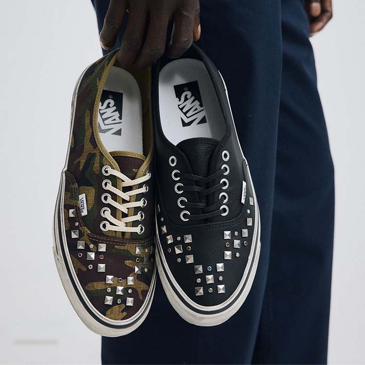VANS�i���@���Y�j�̃V���b�v�j���[�X�u���C���X�g�[���ƃX�^�b�Y��Z�����I�[�Z���e�B�b�N���o��v