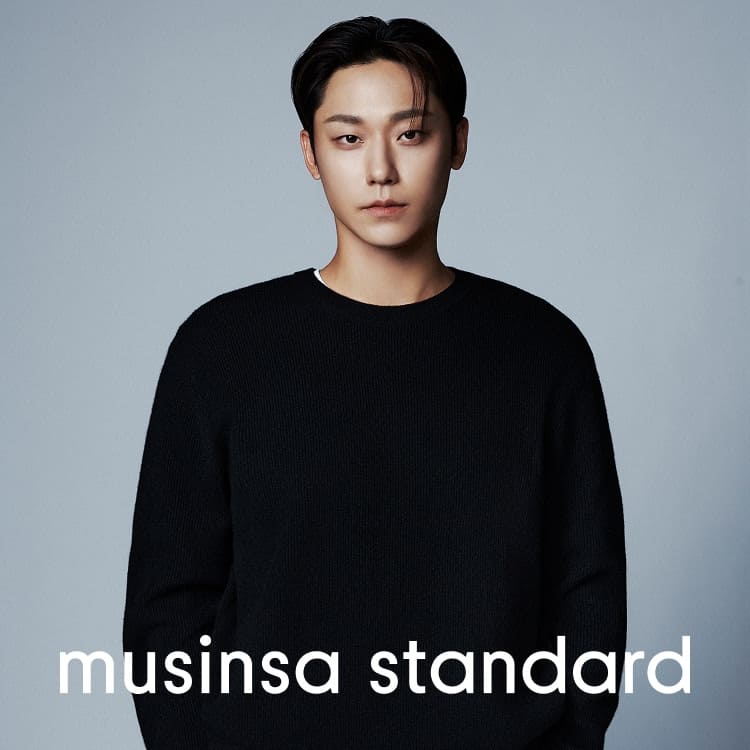 MUSINSA�i���V���T�j�̃V���b�v�j���[�X�u�yMUSINSA STANDARD�z���ׂĂ̊�́A�n�܂�bMEN'S COLLECTION�v