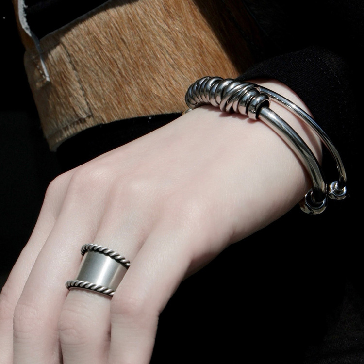 Soierie�i�\�����[�j�̃V���b�v�j���[�X�u�ySoierie�z�l�C�A�C�e�������Љ�v