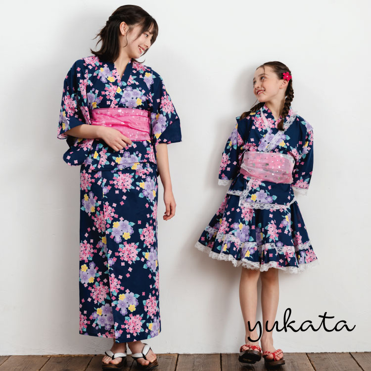 ROBE FAMILLE�i���[�u�t�@�~�[���j�̃V���b�v�j���[�X�u�����낢���߂ŁA�Ă̎v���o�Â���v