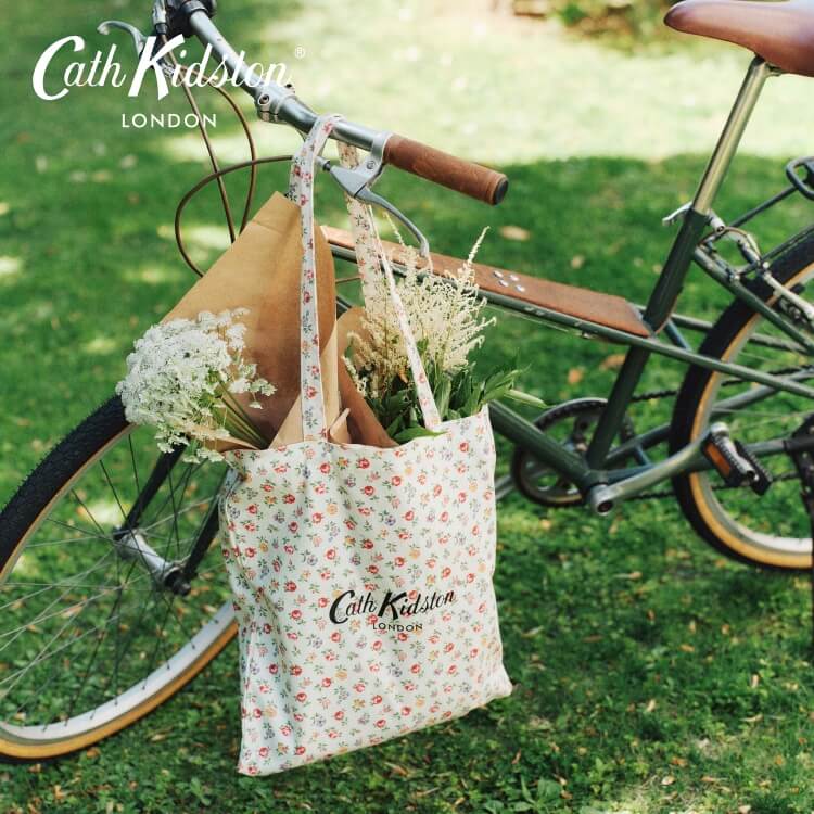 セール】フリルティッシュポーチ（ポーチ）｜Cath Kidston（キャス