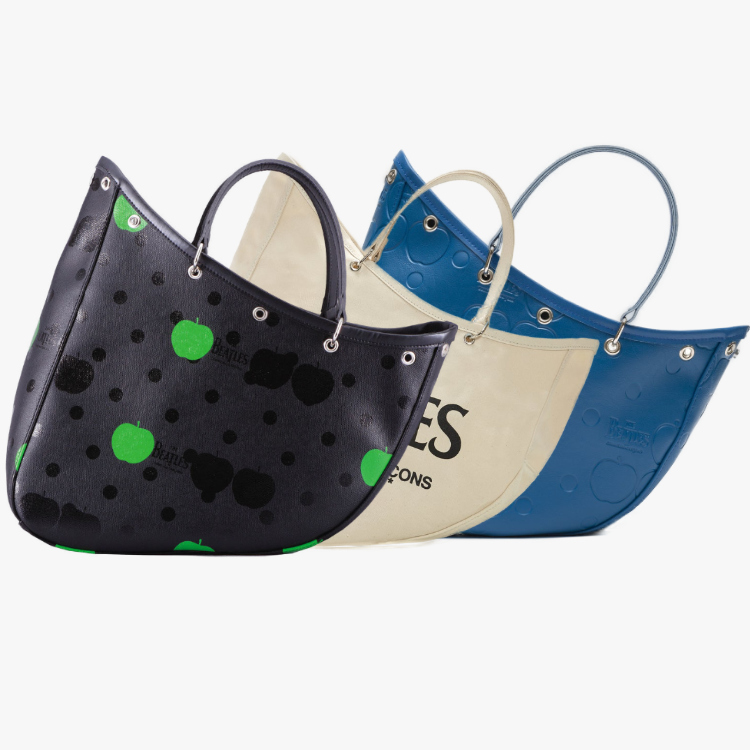 COMME des GARCONS POCKET�i�R���f�M�����\�� �|�P�b�g�j�̃V���b�v�j���[�X�u�wTHE BEATLES COMME des GARCONS�x�v