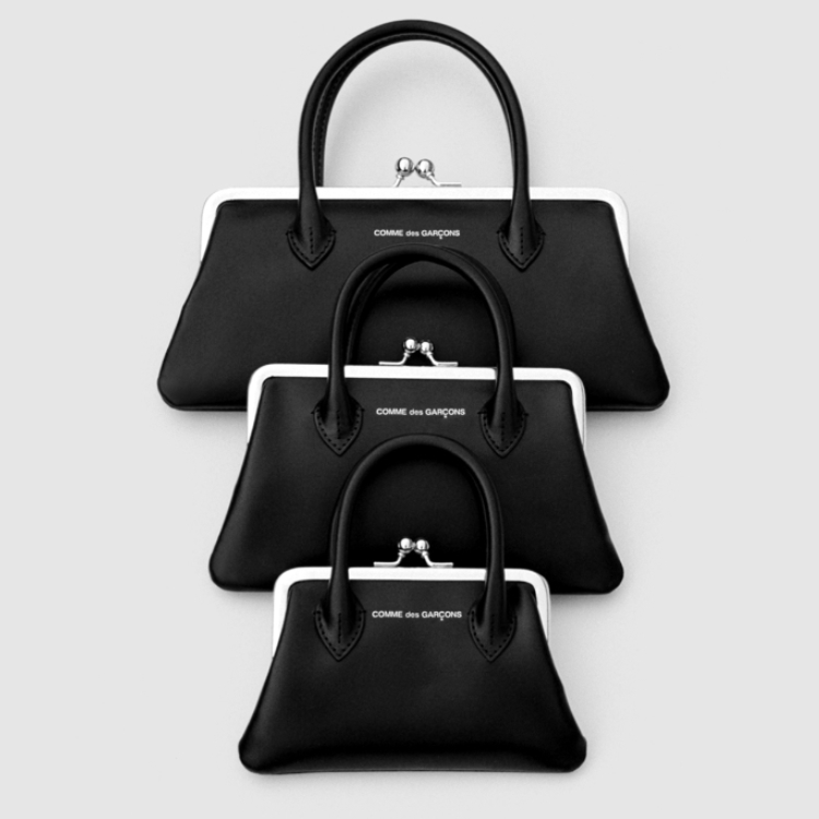 COMME des GARCONS POCKET�i�R���f�M�����\�� �|�P�b�g�j�̃V���b�v�j���[�X�uNEW ITEM�wCLASP HANDLES�x�v