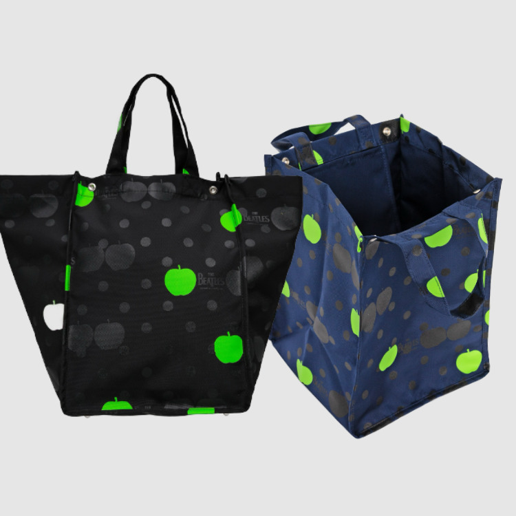 COMME des GARCONS POCKET�i�R���f�M�����\�� �|�P�b�g�j�̃V���b�v�j���[�X�u�wBEATLES NYLON TOTO BAG�x�v
