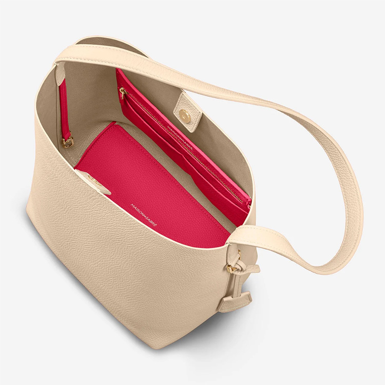 MAISON de SABRE�i���]���E�h�E�T�u���j�̃V���b�v�j���[�X�u�J�����тɐS�e�ށA�f���A���g�[���̍ʂ�v