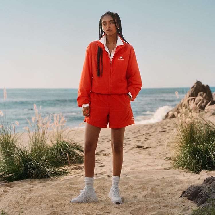 New Balance Flagship Store�i�j���[�o�����X�t���O�V�b�v�X�g�A�j�̃V���b�v�j���[�X�uMade in USA �A�p�����R���N�V�����v