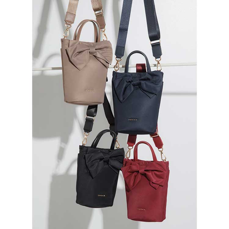 TOCCA�i�g�b�J�j�̃V���b�v�j���[�X�uRIBBON KNOT NYLON MULTI BAG �i�C�����}���`�o�b�O�v